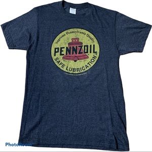 💥3/$25 PENNZOIL 2010 T-SHIRT size: SMALL💥